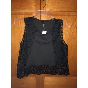 Gorgeous lace tank!